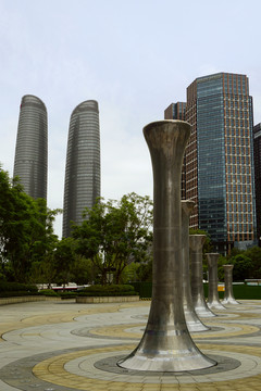 成都广场雕塑及天府国际金融中心