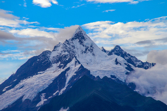 梅里雪山