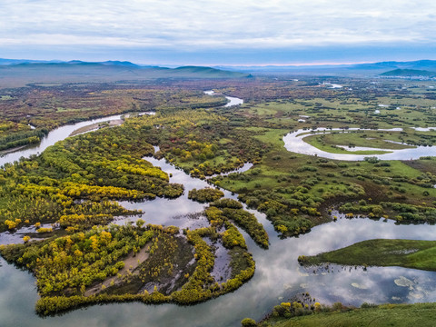 无人机航拍秋季湿地河流