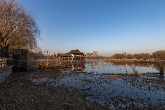 大明湖玉涵轩风光