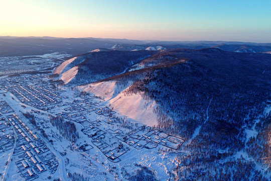 航拍大兴安岭林场山村