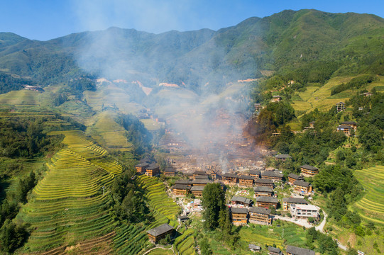 龙脊梯田火灾