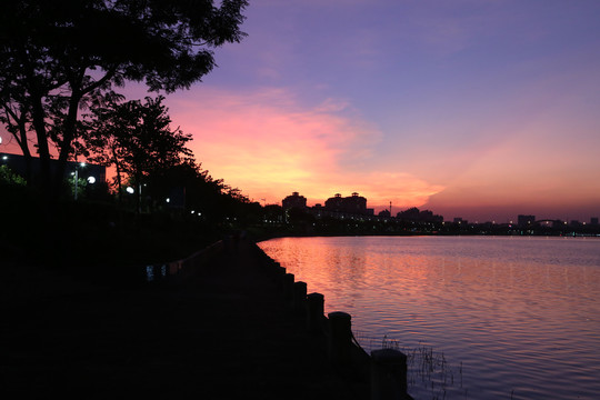 夕阳晚霞