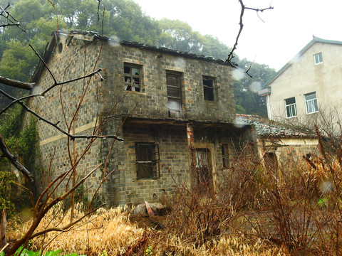 屏峰村旧房子