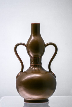 中国古代葫芦造型的彩釉花瓶