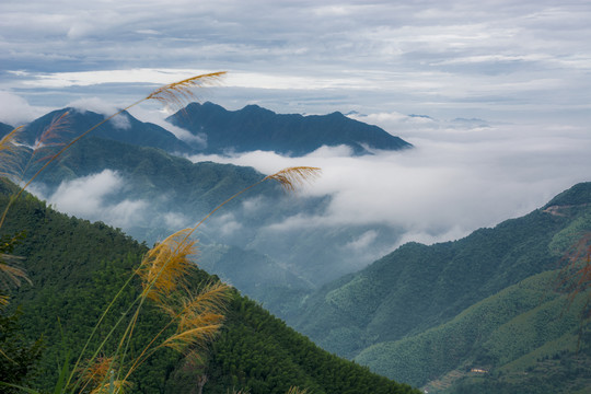 群山