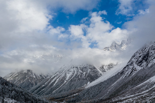 雪山高清摄影图