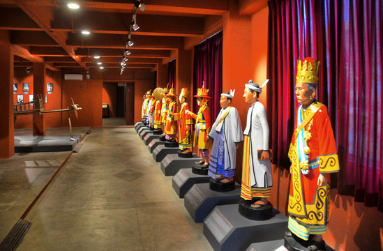 缅甸曼德勒博物馆的蜡像