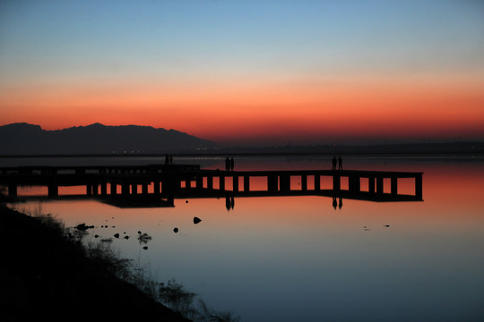 盐湖夕阳
