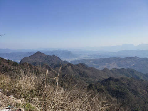 山连着山