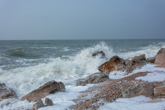 海浪礁石