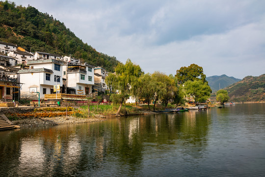 新安江山水画廊