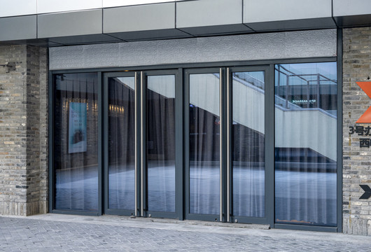 商业建筑铝合金玻璃门