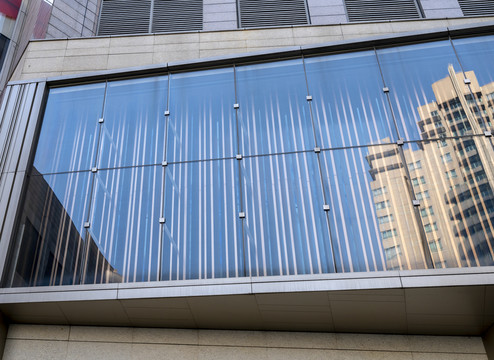 现代建筑落地玻璃窗