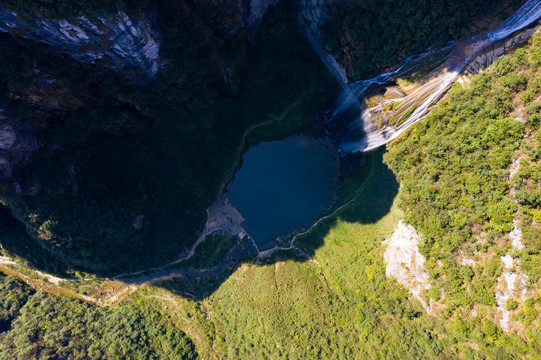 航拍湖南湘西矮寨德夯景区流纱瀑