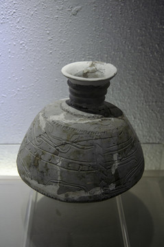 崧泽文化泥质灰陶壶