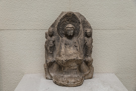 石刻地藏王菩萨像
