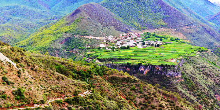 香格里拉藏族山村