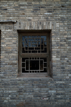中式木质镂空窗户