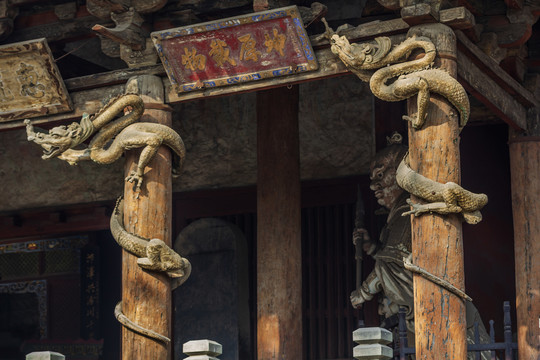 中国山西太原晋祠圣母殿大殿立柱