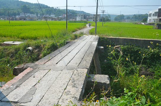 花岗岩老桥