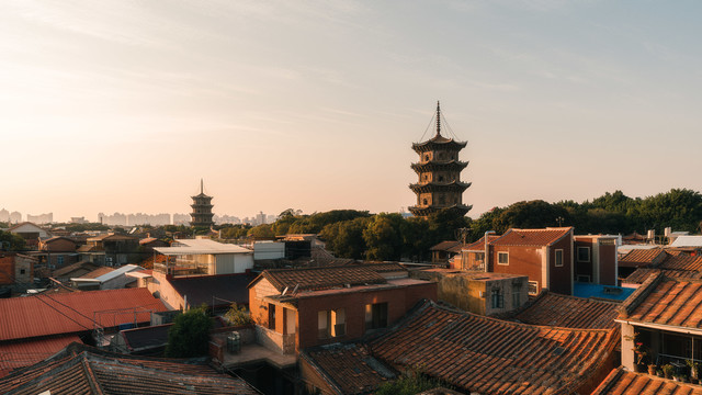 泉州开元寺东西塔黄昏景观