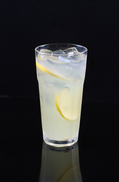 冰柠檬茶