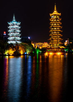 广西桂林两江四湖日月双塔夜景