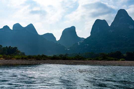 广西桂林山水阳朔兴坪漓江风光