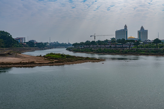 广西防城港东兴国门口岸北仑河