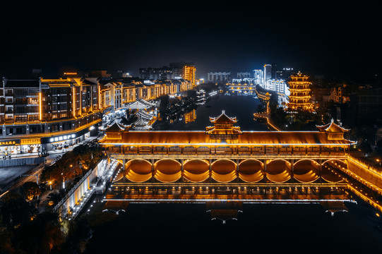 小城风雨桥夜景