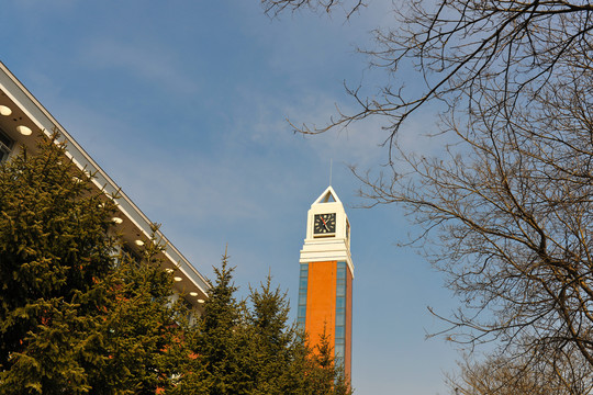 大学钟楼
