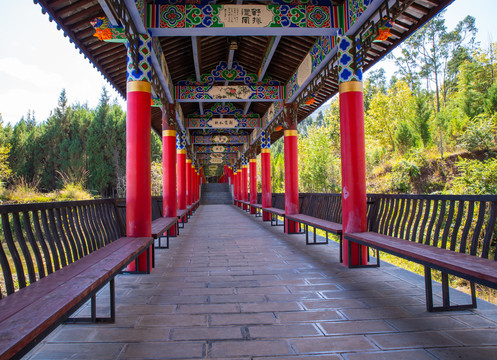 中式长廊建筑