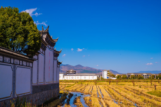 鹤庆新华村