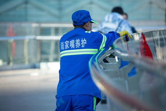 护卫工人