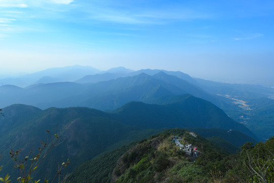 银屏山眺望远处