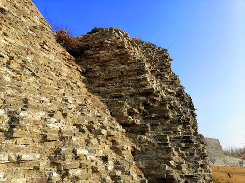 古城墙遗址