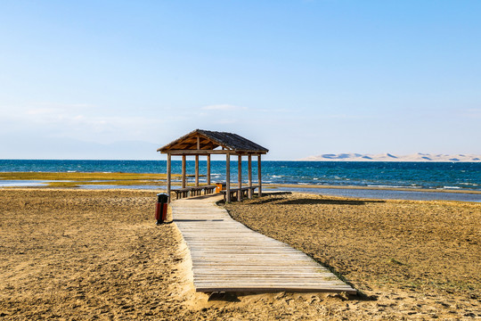 青海湖沙岛