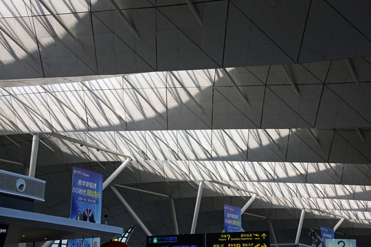 沈阳机场航站楼建筑屋面设计