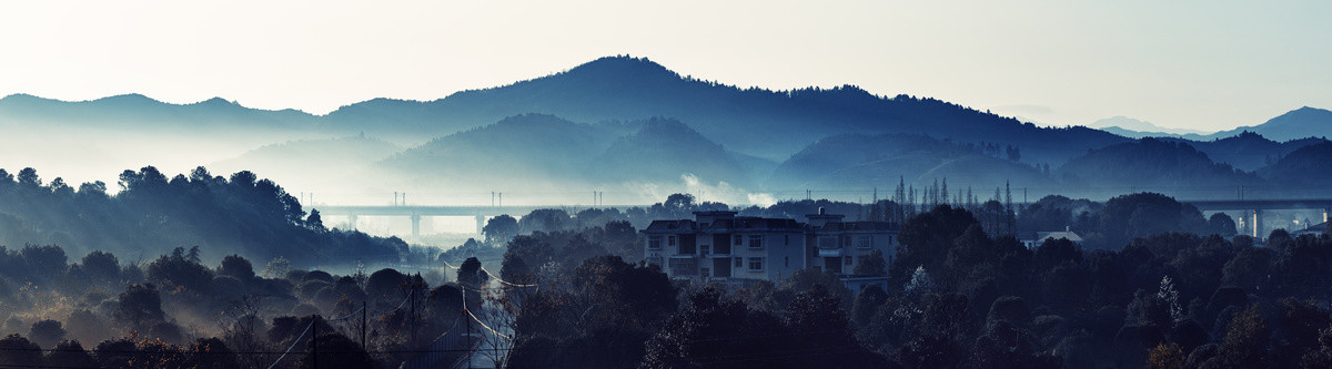 水墨远山