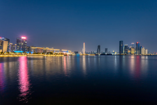 深圳欢乐港湾摩天轮湾区之光夜景