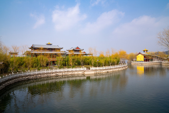 圆明新园湖景