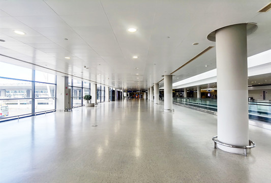 浦东机场走廊
