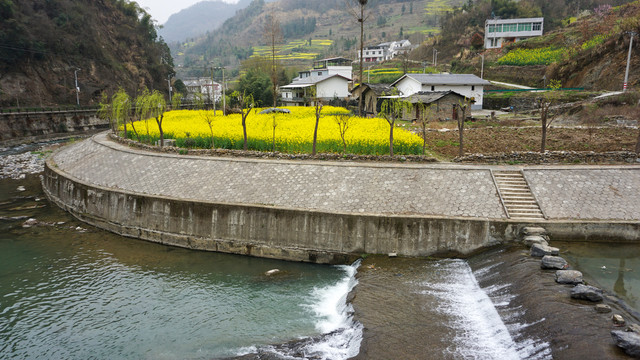天宝小桥流水