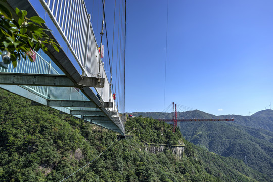 磐安灵江源森林公园玻璃桥