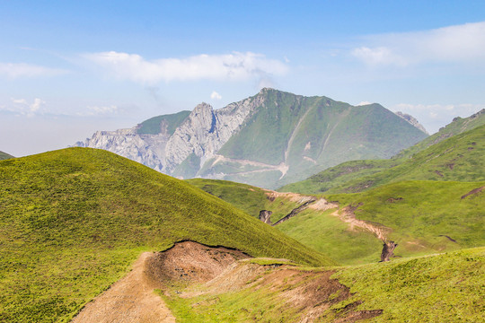 拉鸡山