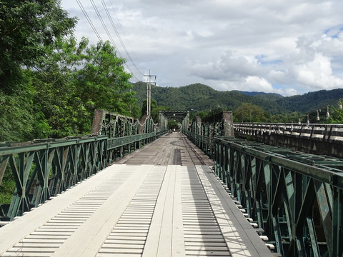 二战纪念廊桥