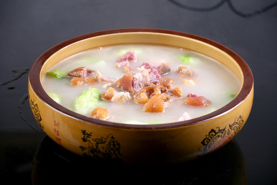 宣威火腿炖棒菜
