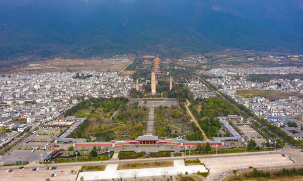 航拍云南大理崇圣寺三塔