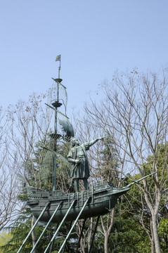 航海家雕塑